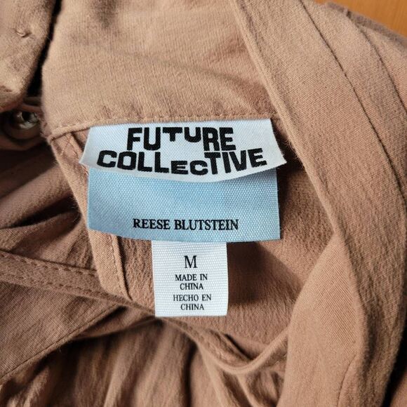 Future Collective Reese Blutstein medium blouse beige structured wrap top - Picture 12 of 13